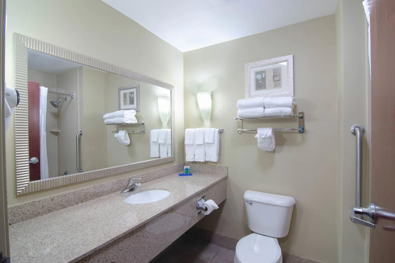 Comfort Suites Mobile-South Alabama University Area Buitenkant foto